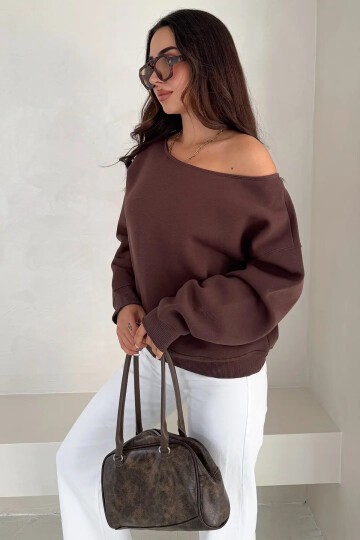 Kayık Yaka Polar Sweatshirt Kahve