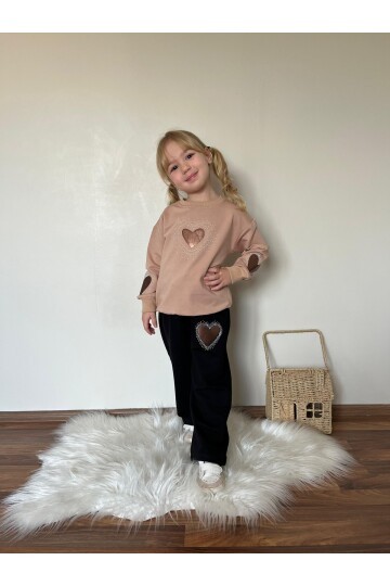 Kız Çocuk Kalp Detay Alt Üst Eşofman Takımı