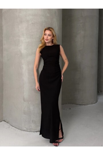 Kolsuz Bisiklet Yaka Yırtmaçlı Uzun Elbise Siyah
