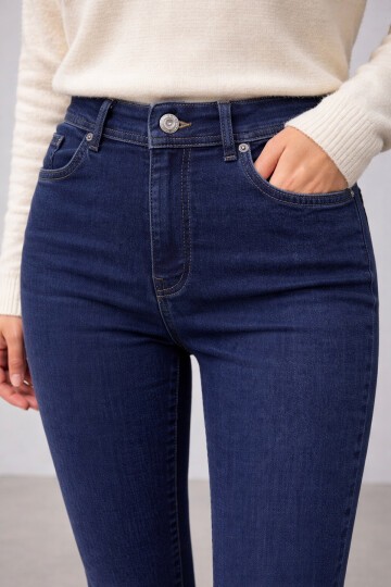 Lacivert Esnek Dar Paça Jean