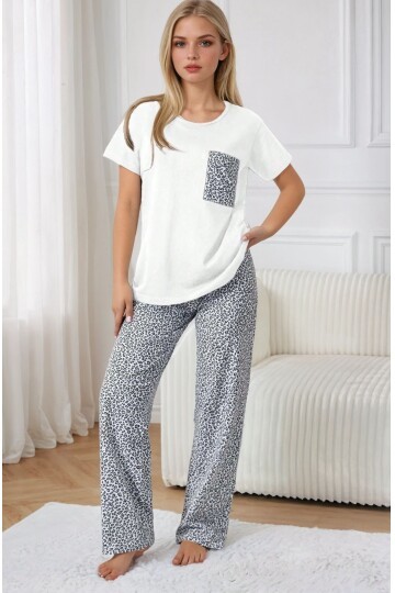 Leopar Desen Baskılı Beyaz Pijama Alt Üst Takım