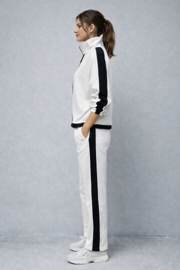 Modal Kumaş Yarım Fermuarlı Şeritli Eşofman Takımı Beyaz