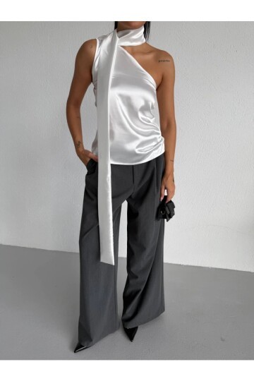 Yaka Detay Saten Bluz Beyaz