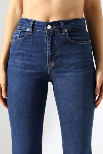 Yüksek Bel Klasik Paça Kadın Jean – Lacivert