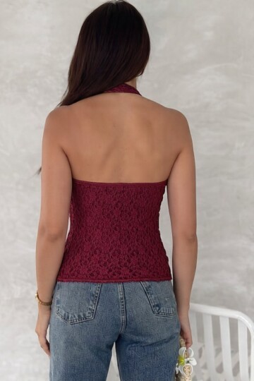 Bordo Dantel Halter Yaka Dekolteli Kadın Bluz – Şık ve Feminen Yazlık Üst