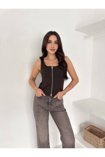 Fermuarlı Sıfır Kol Bluz Kahverengi