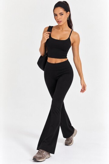 Kadın Siyah Askılı Crop Top ve İspanyol Paça Pantolon Spor Takım