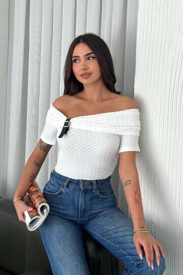 Kadın Tokalı Düşük Omuz Bluz