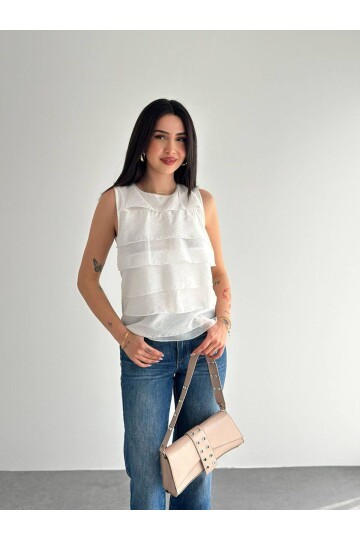 Kat Kat Fırfırlı Kolsuz Bluz – Şık & Feminen Yazlık Kadın Üst