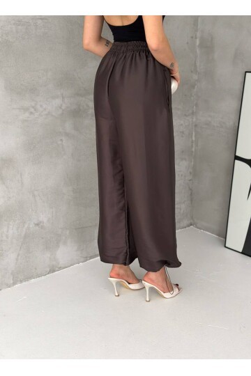 Saten Dokulu Lastik Paça Detaylı Yüksek Bel Bol Pantolon