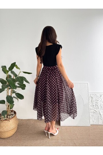 Vatkalı Omuz Detaylı Siyah Üst Puantiyeli Midi Elbise